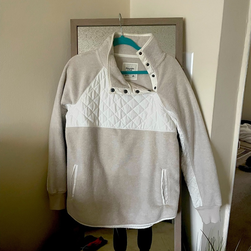 Abercrombie & Fitch Off White Fleece Pullover